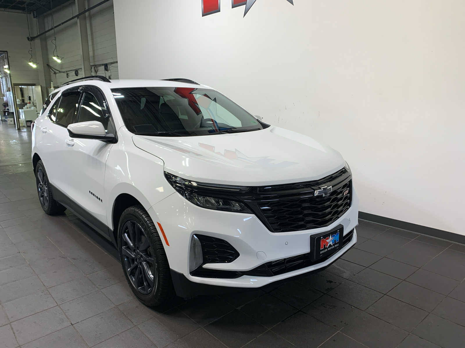 2024 Chevrolet Equinox RS photo 2