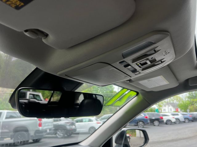 2021 Toyota Highlander XLE - Photo 24