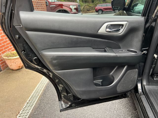 2020 Nissan Pathfinder SL - Photo 24
