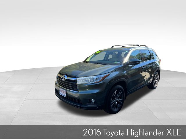 2016 Toyota Highlander XLE photo 2