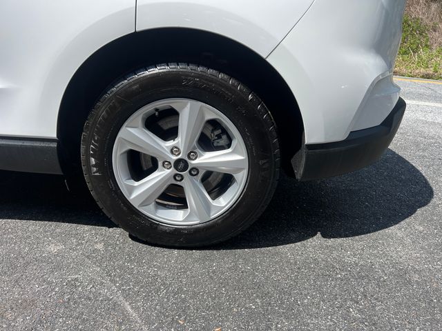 2024 Ford Edge SE - Photo 25