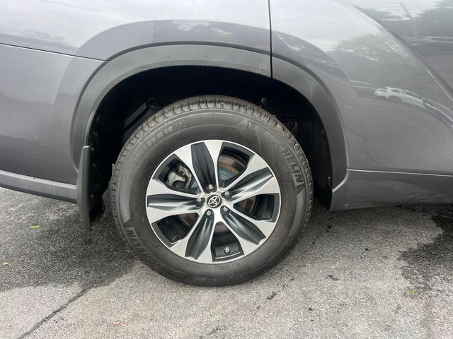 2021 Toyota Highlander XLE - Photo 30