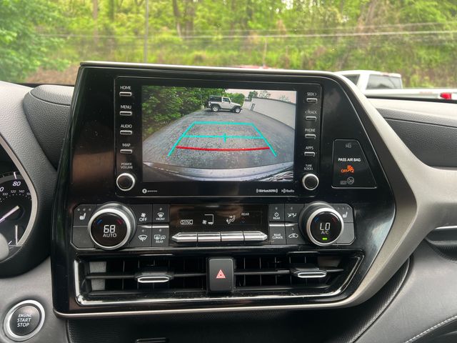 2021 Toyota Highlander XLE - Photo 19