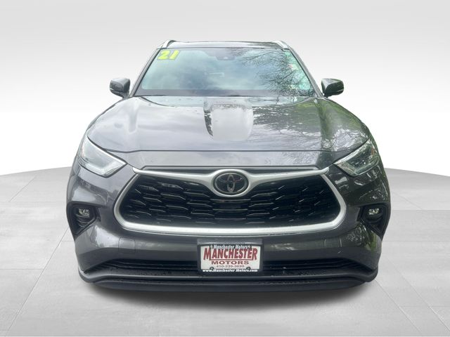 2021 Toyota Highlander XLE - Photo 2