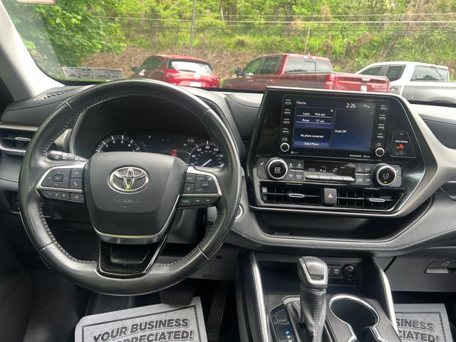 2021 Toyota Highlander XLE - Photo 11