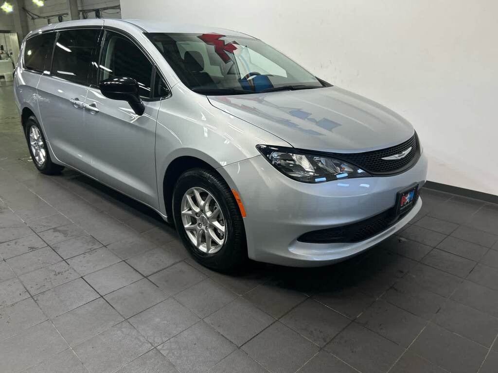 Used 2024 Chrysler Voyager LX FWD