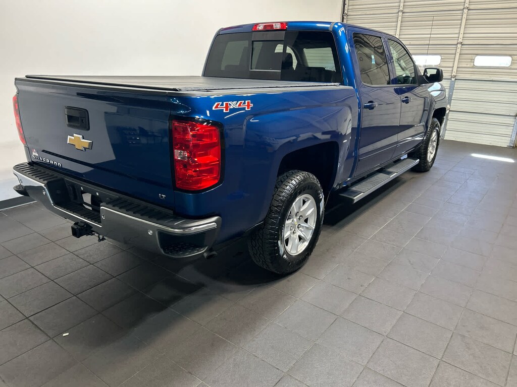 Used 2017 Chevrolet Silverado 1500 LT 4WD Crew Cab 143.5 4WD Crew Cab 143.5