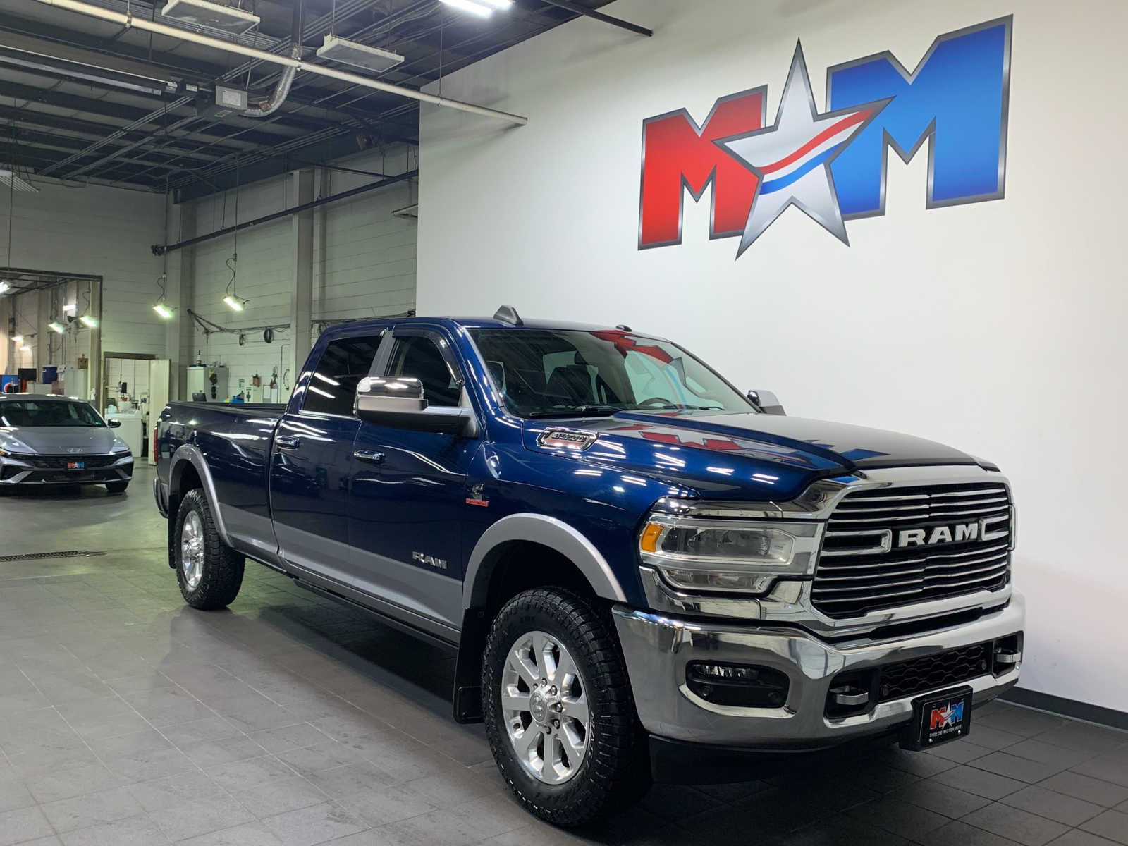 2019 Ram 3500 Laramie photo 2