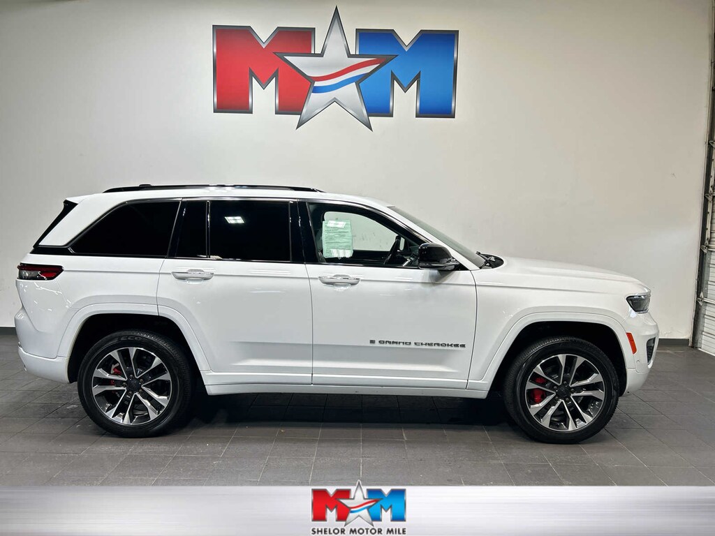 Used 2023 Jeep Grand Cherokee Overland 4x4