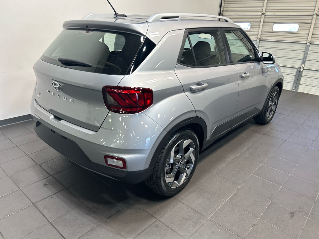Used 2025 Hyundai Venue SEL IVT