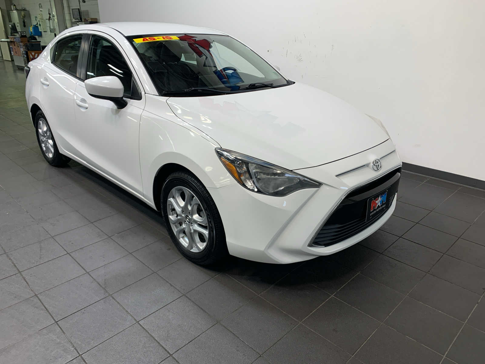 2017 Toyota Yaris iA Base photo 2