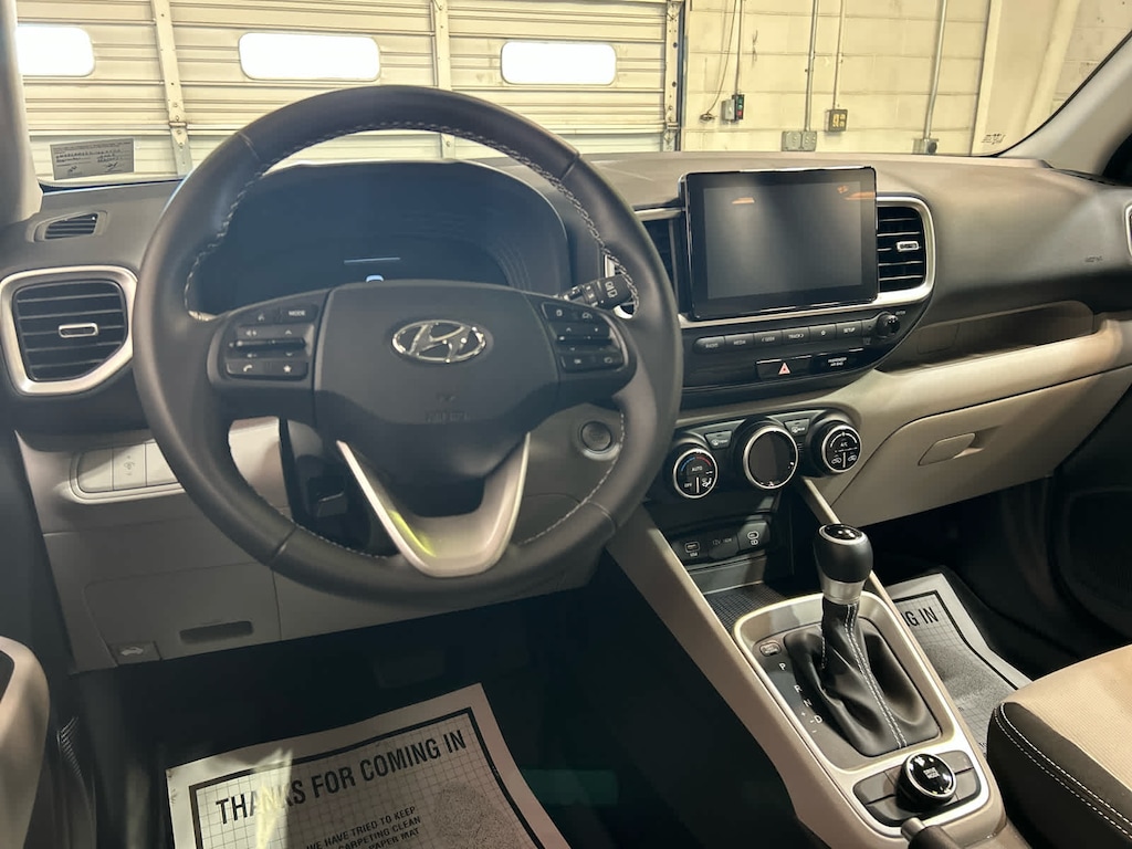 Used 2025 Hyundai Venue SEL IVT