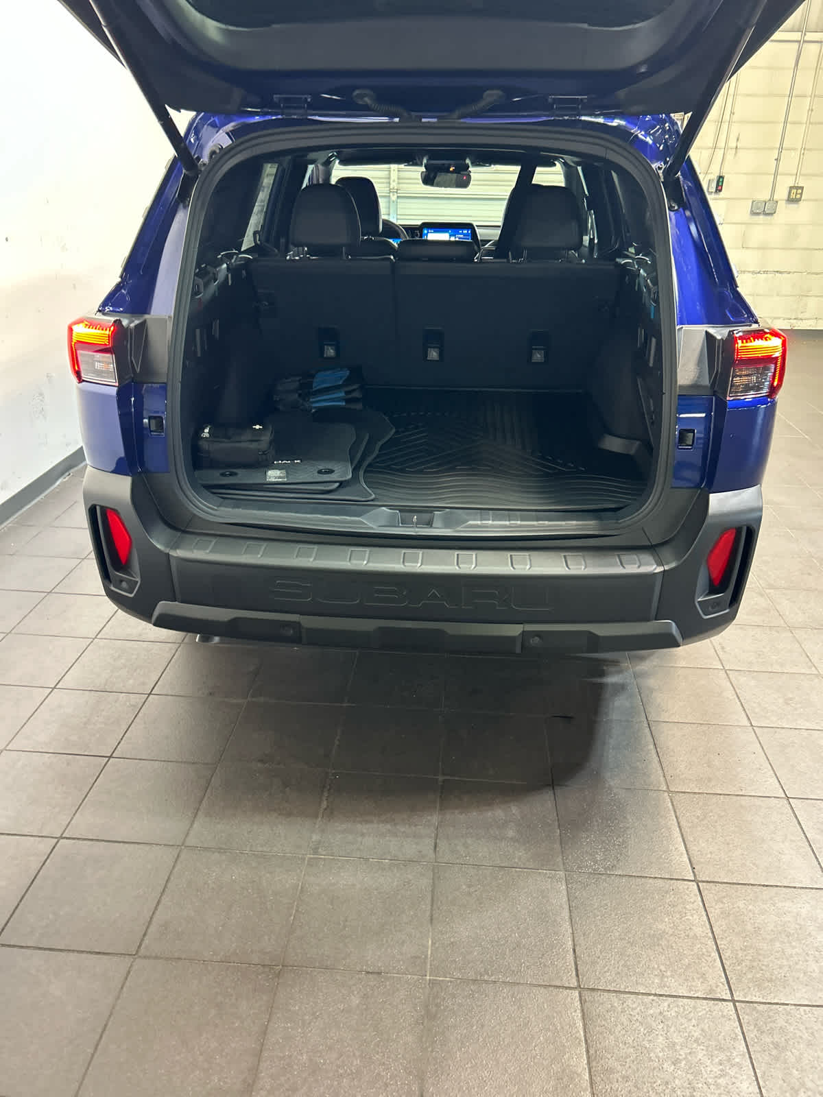 2026 Subaru Outback Limited - Photo 11