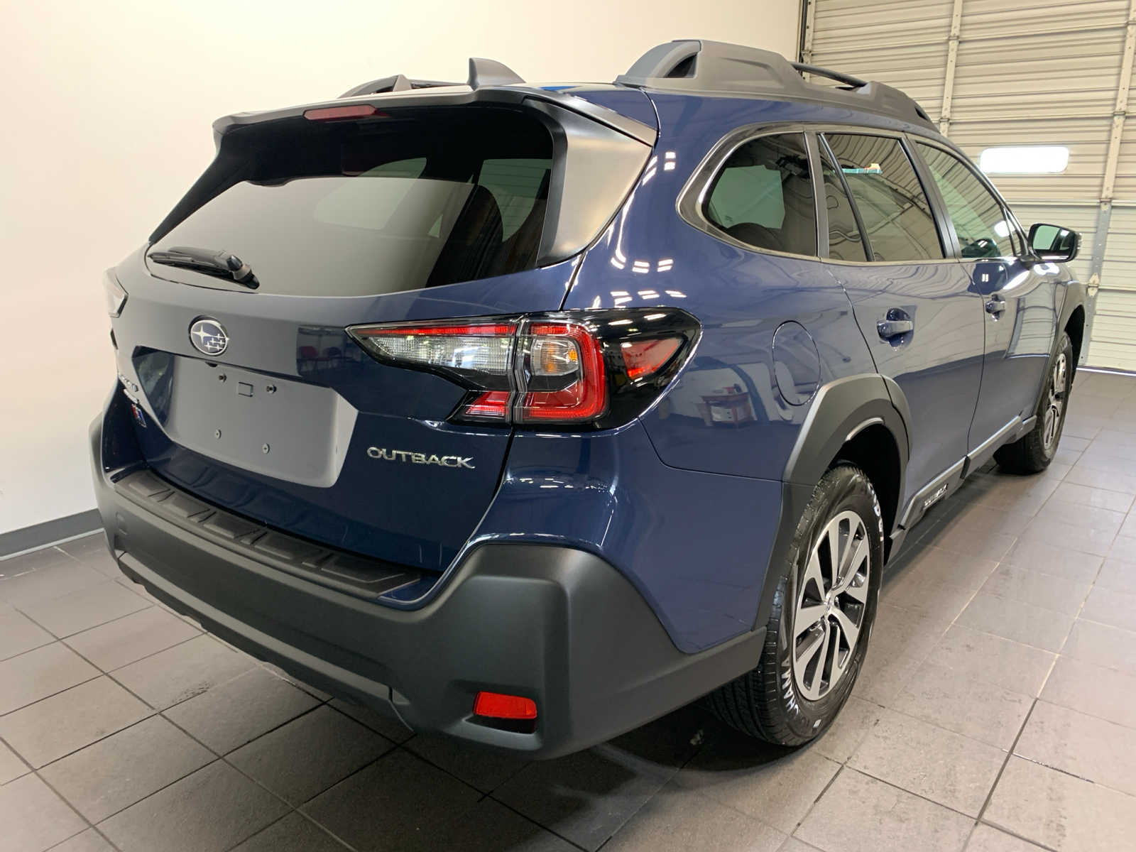 2025 Subaru Outback Premium photo 3