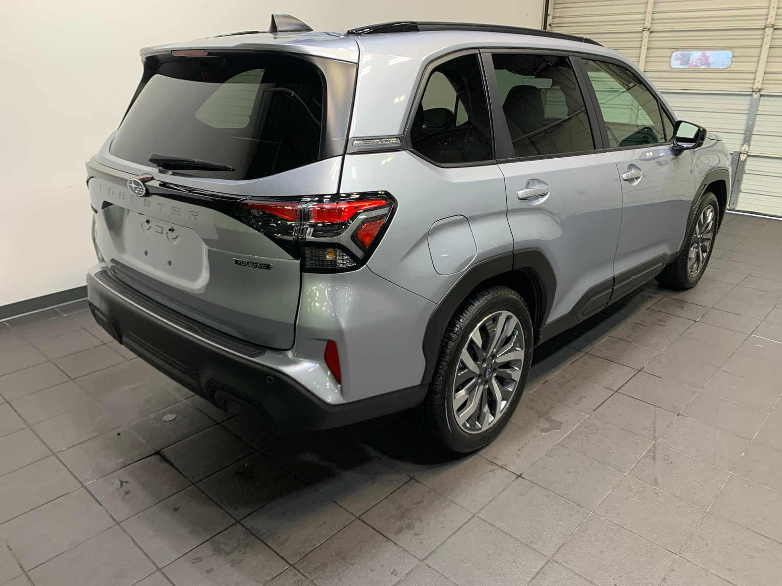 2025 Subaru Forester Touring photo 3