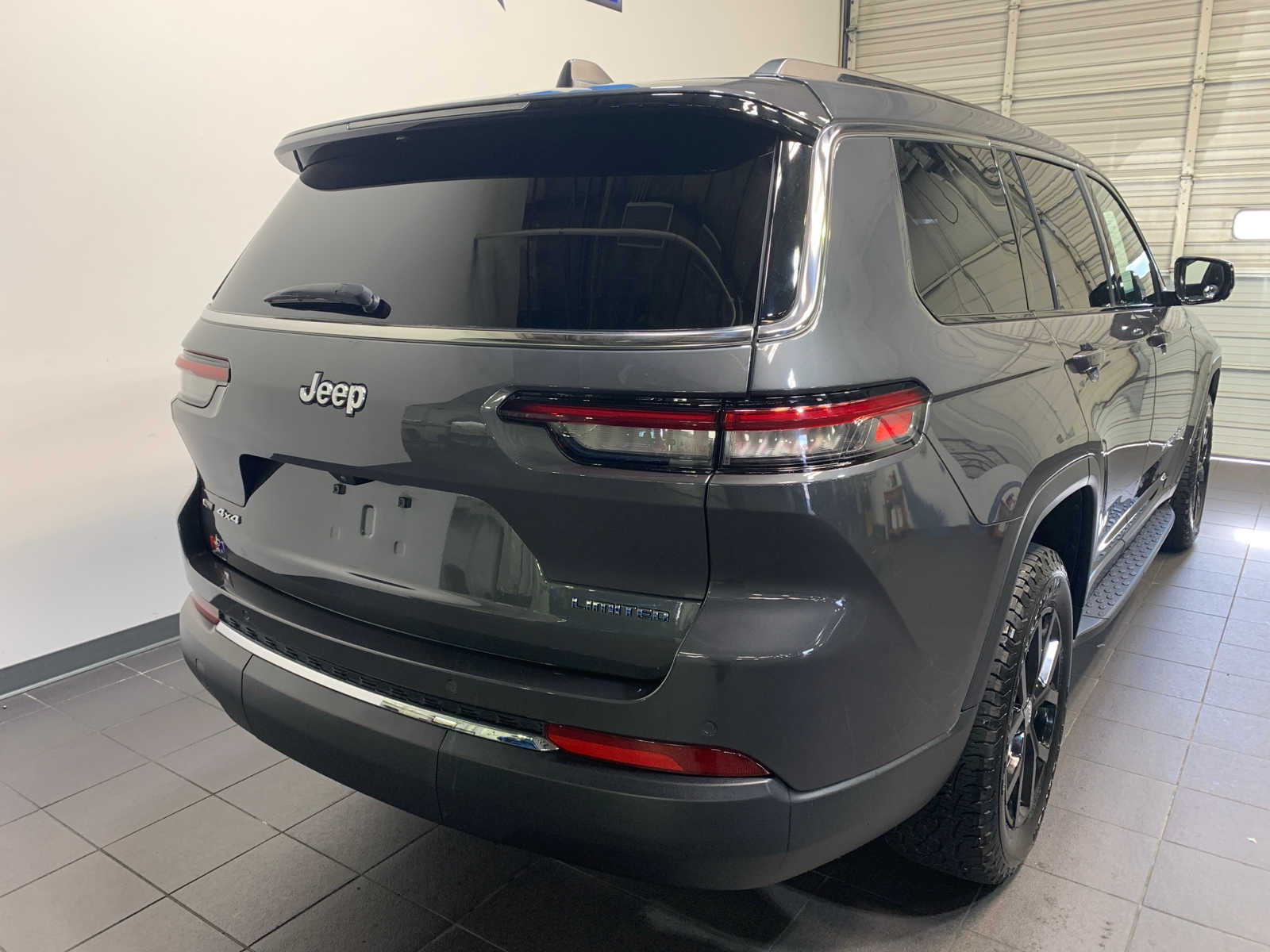 2021 Jeep Grand Cherokee Limited photo 3