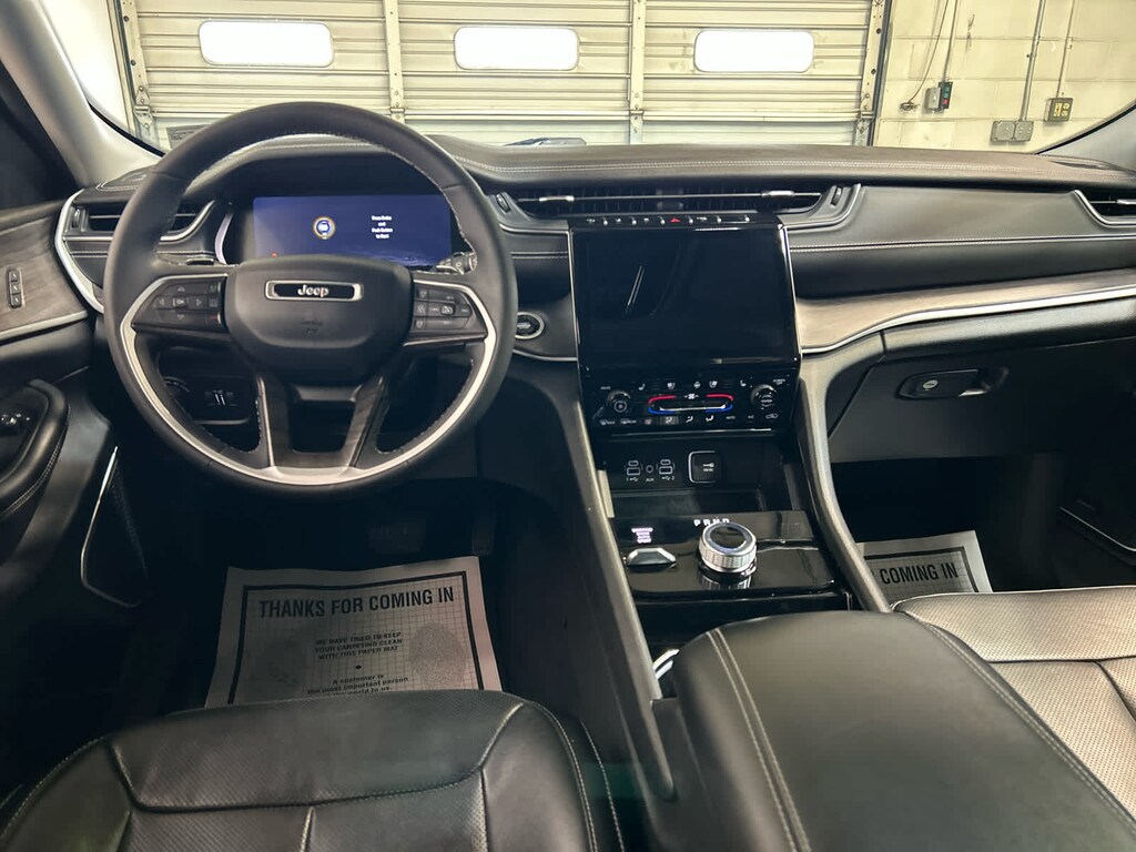 Used 2023 Jeep Grand Cherokee Limited 4x4