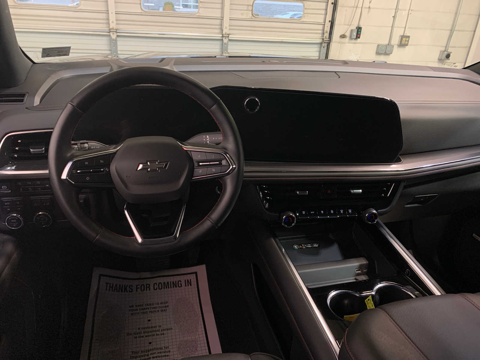 2025 Chevrolet Tahoe RST photo 4