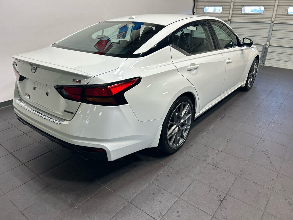 Used 2023 Nissan Altima 2.0 SR Sedan