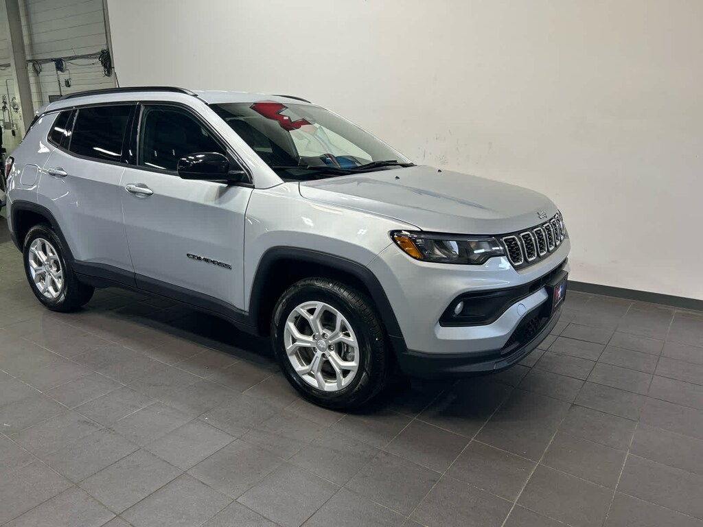 Used 2024 Jeep Compass Latitude 4x4