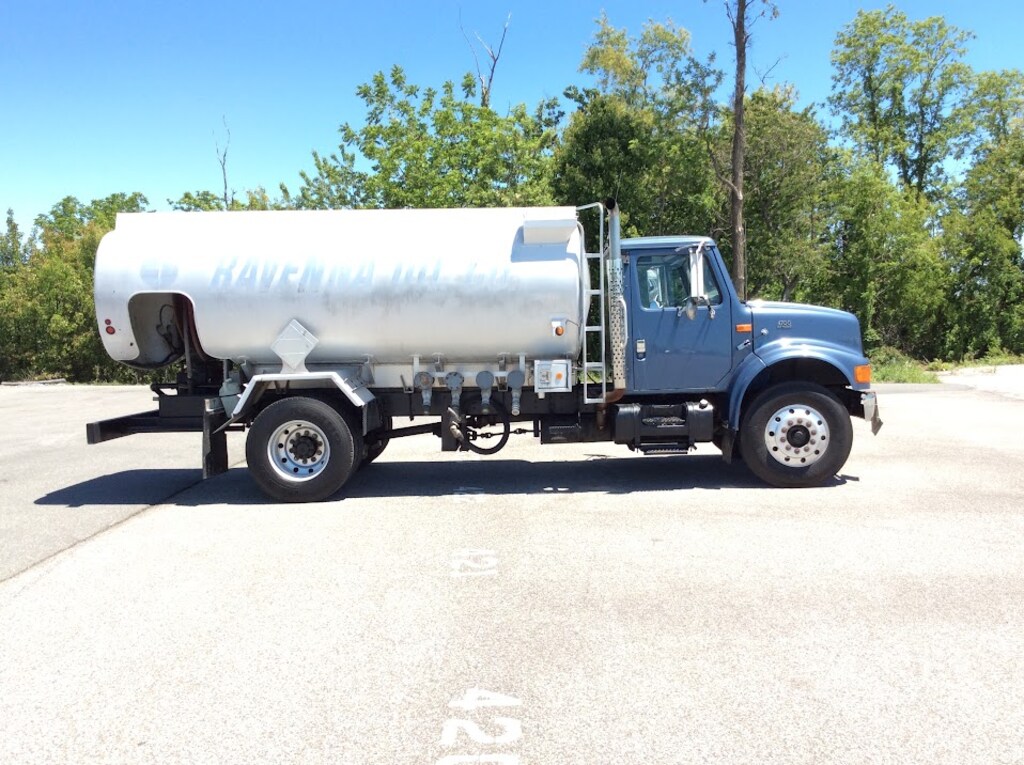 Used 1998 International 4700 Tank Truck