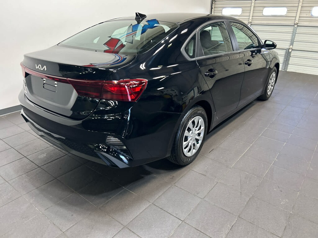 Used 2023 Kia Forte LX IVT