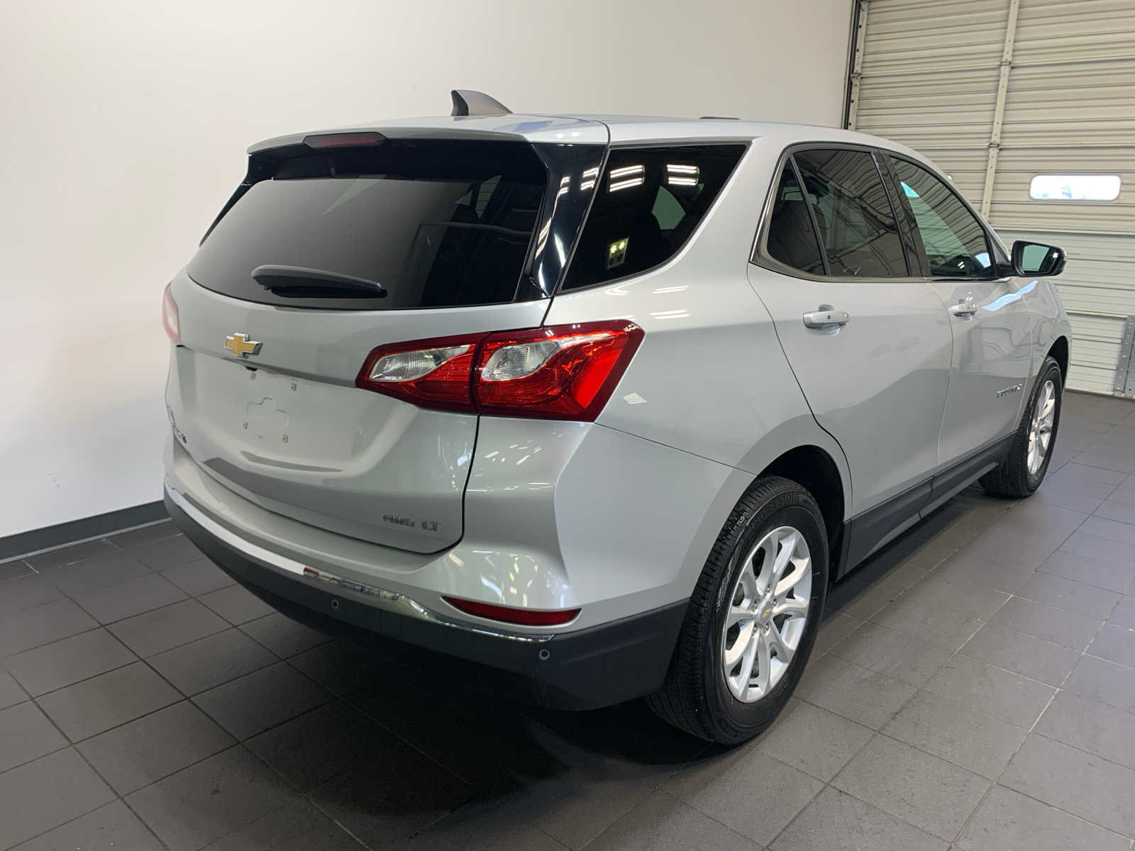 2019 Chevrolet Equinox LT photo 3