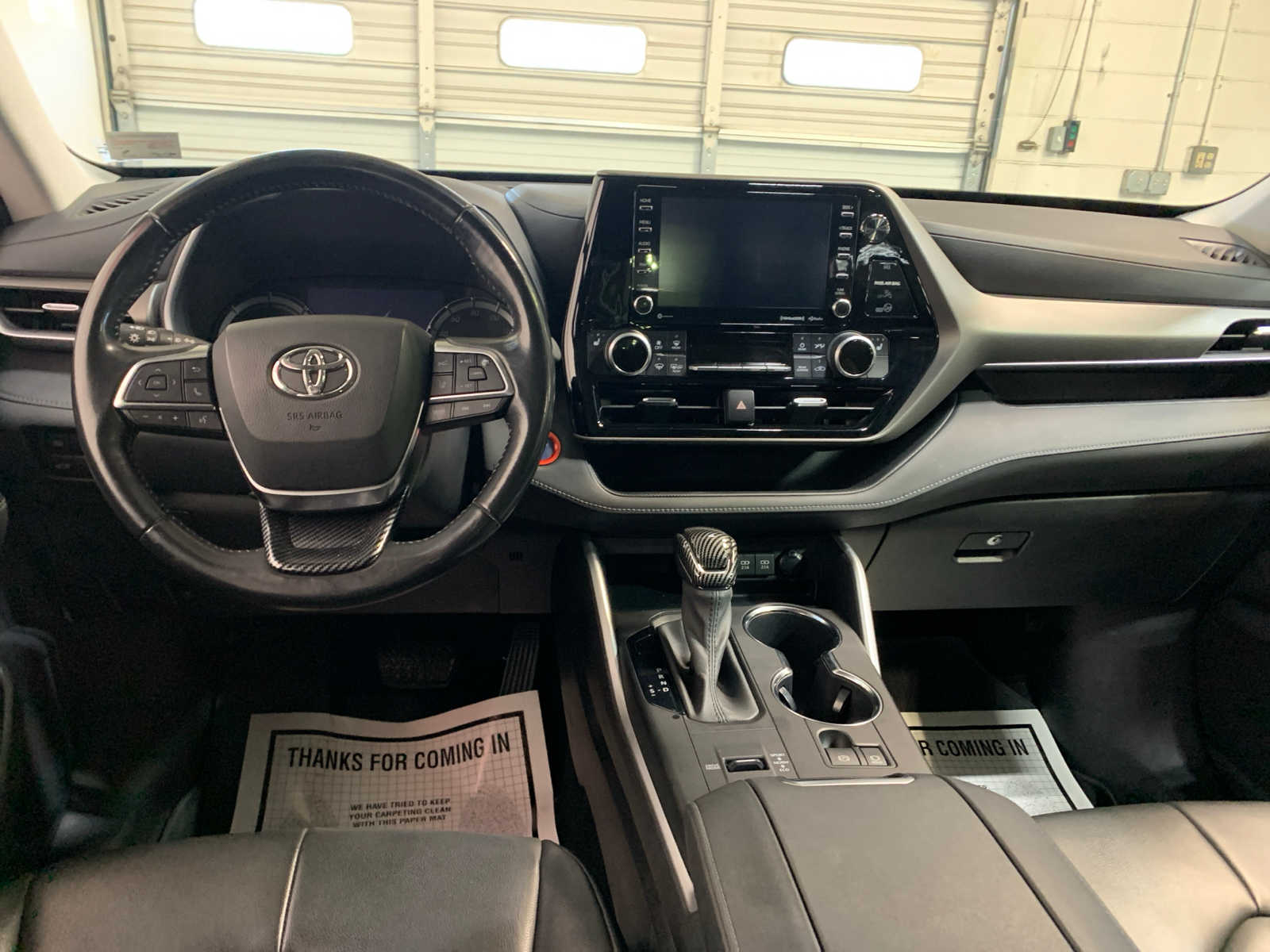 2020 Toyota Highlander Hybrid XLE photo 3