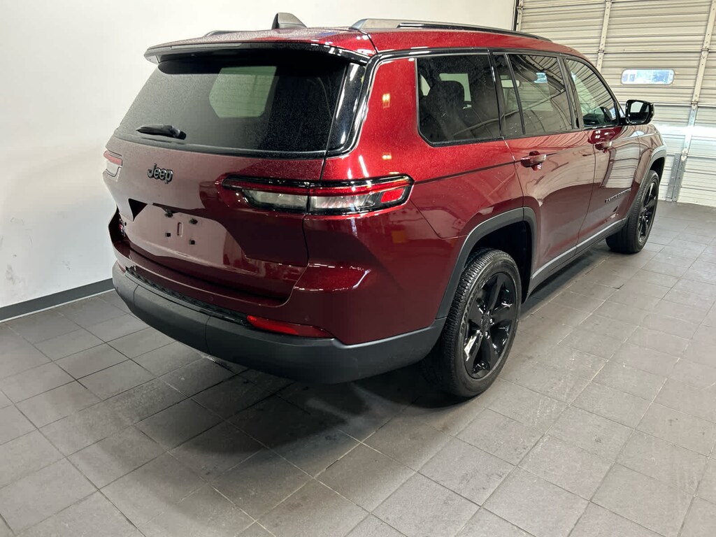 Used 2024 Jeep Grand Cherokee L Altitude X 4x4