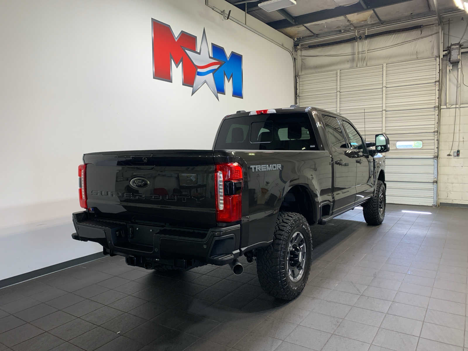 2024 Ford F-250 Lariat Tremor photo 3