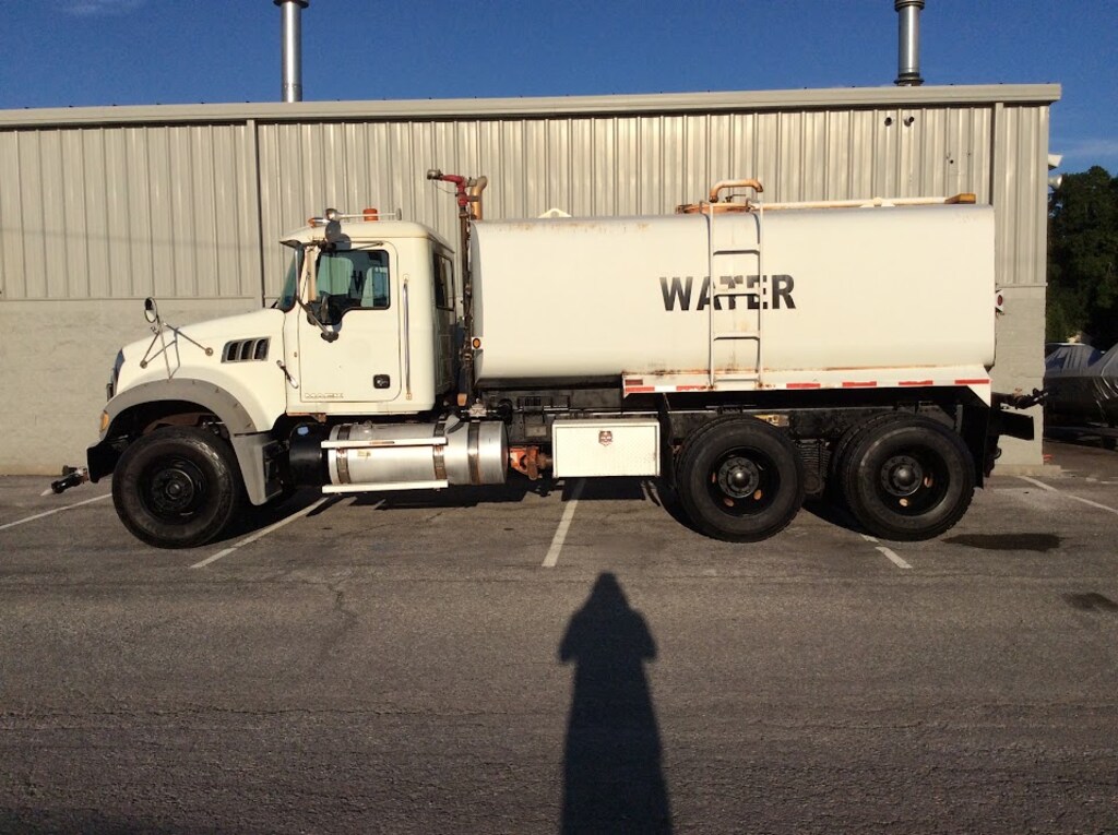 Used 2011 Mack Granite Water Truck