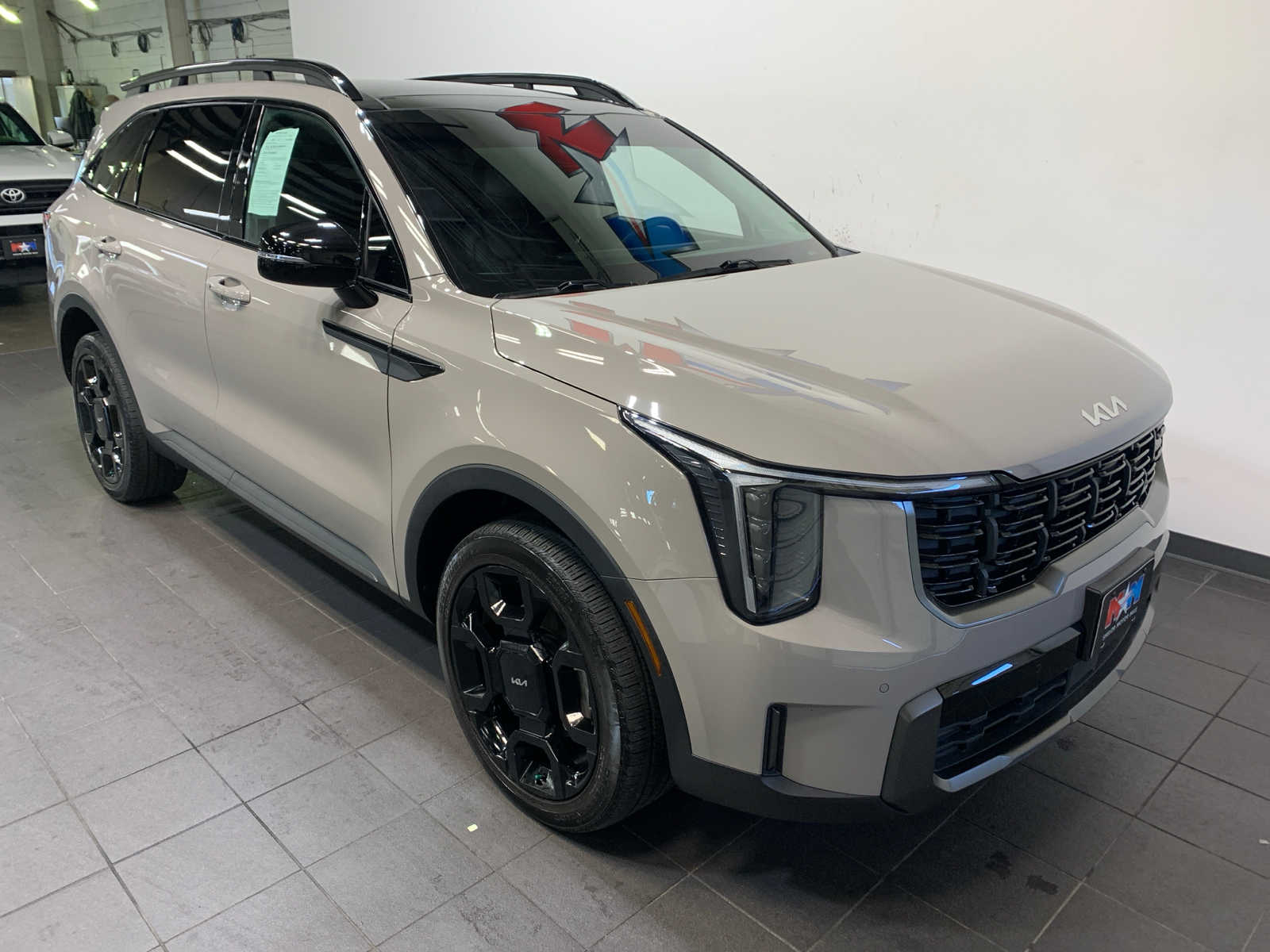 2024 Kia Sorento X-Line EX photo 2