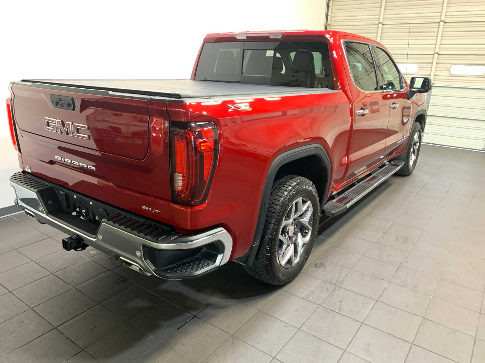 2025 Gmc Sierra 1500 SLT photo 2