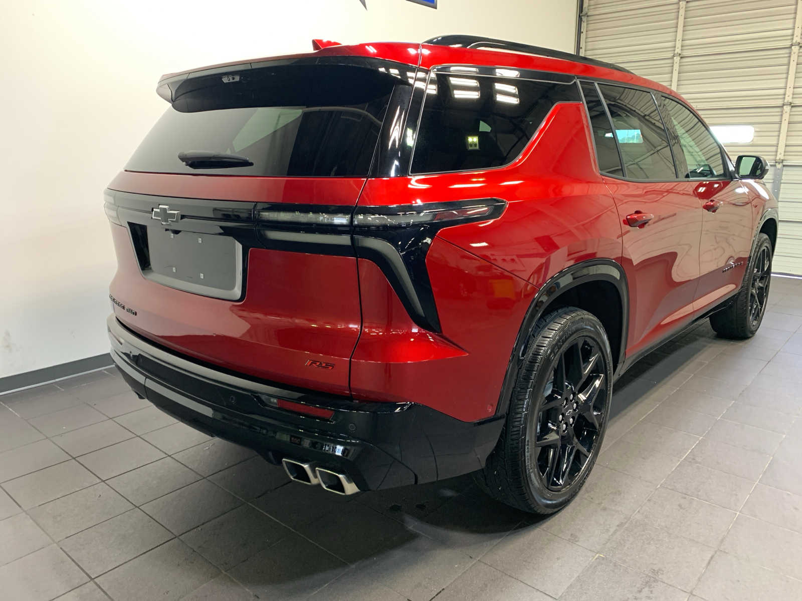 2024 Chevrolet Traverse RS photo 2