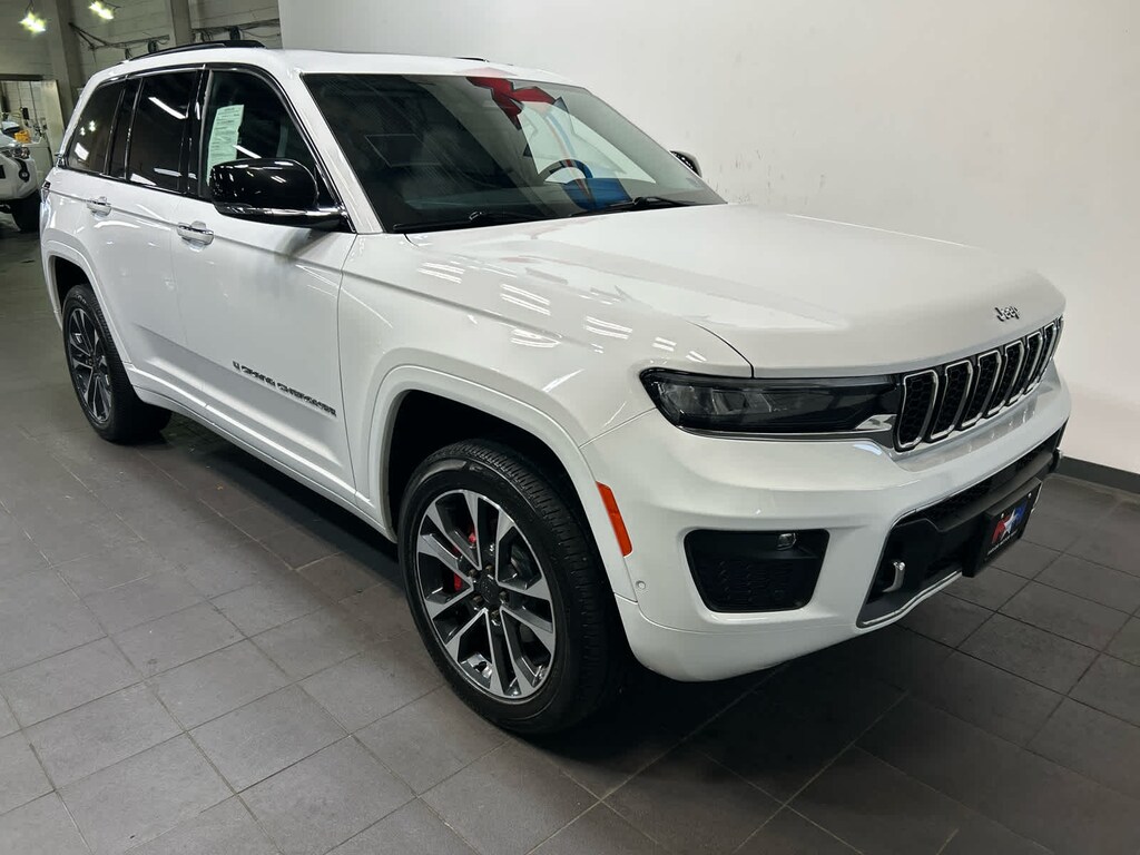 Used 2023 Jeep Grand Cherokee Overland 4x4