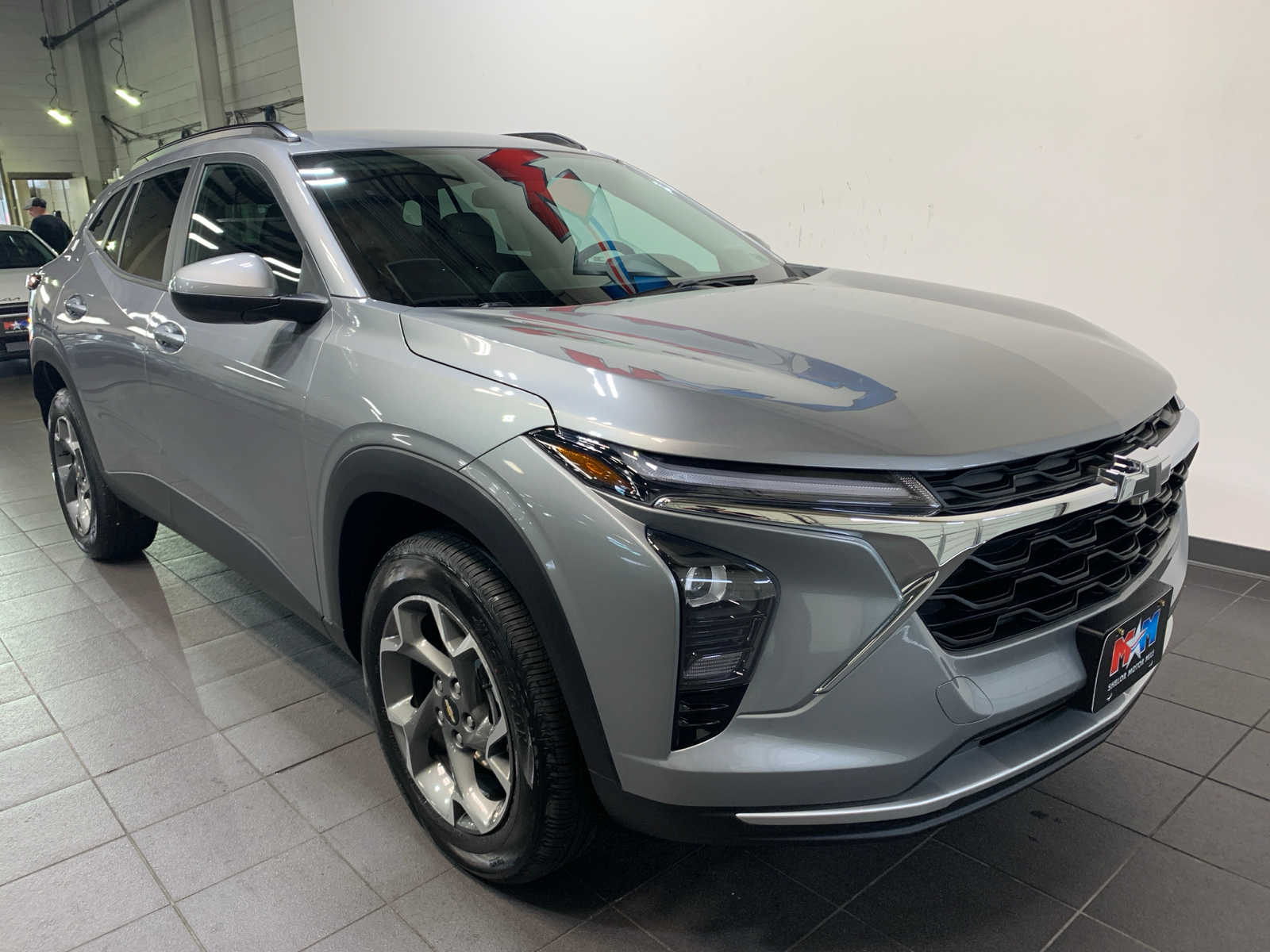 2024 Chevrolet Trax LT photo 2