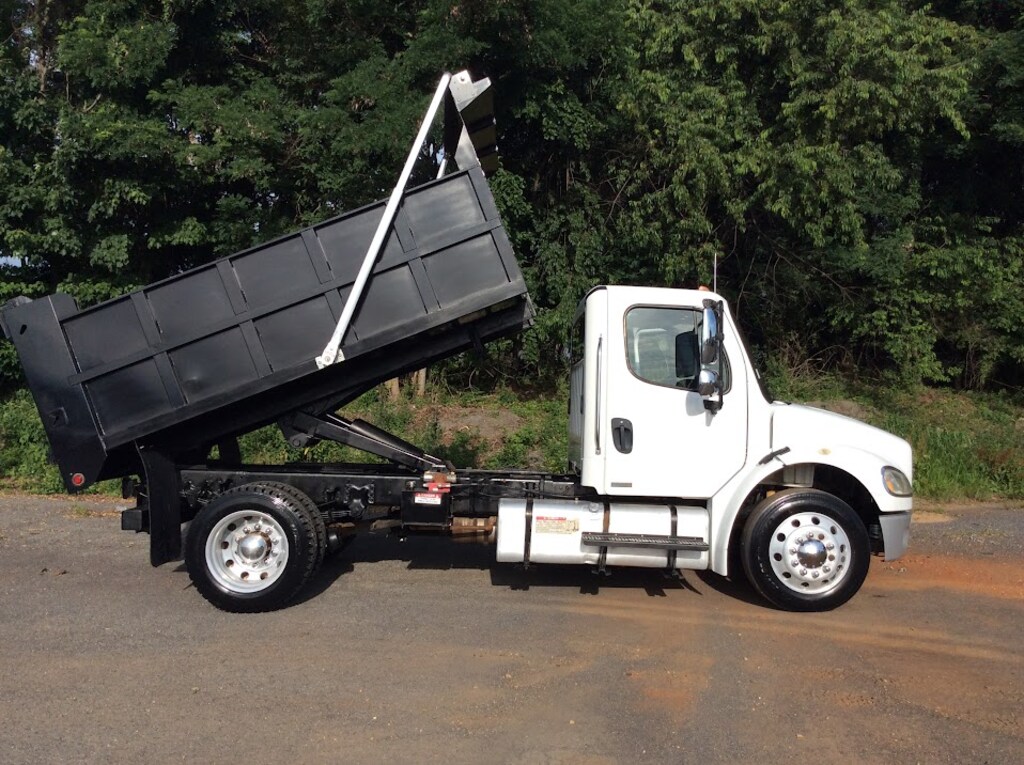 Used 2005 Freightliner M2 106 Dump Truck