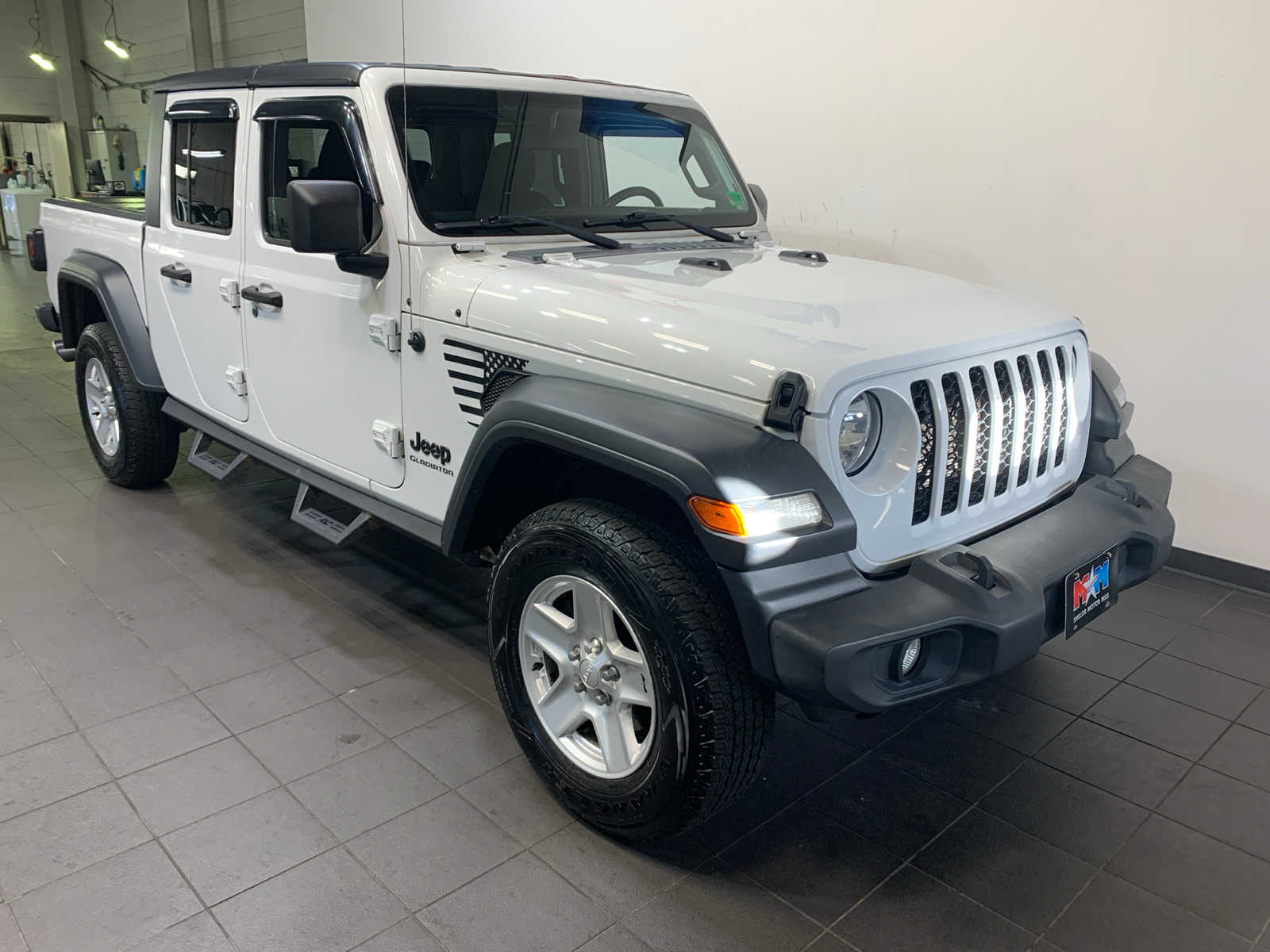 2020 Jeep Gladiator Sport S photo 2