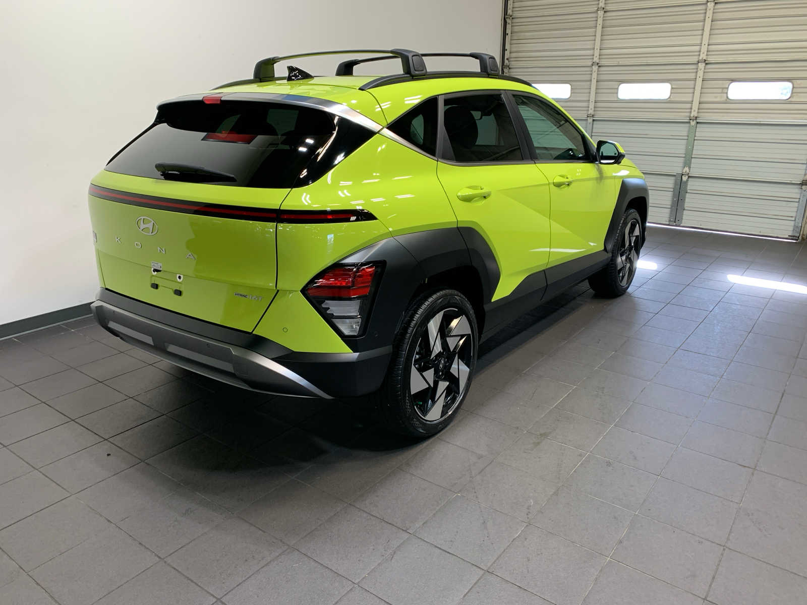 2024 Hyundai Kona Limited photo 2
