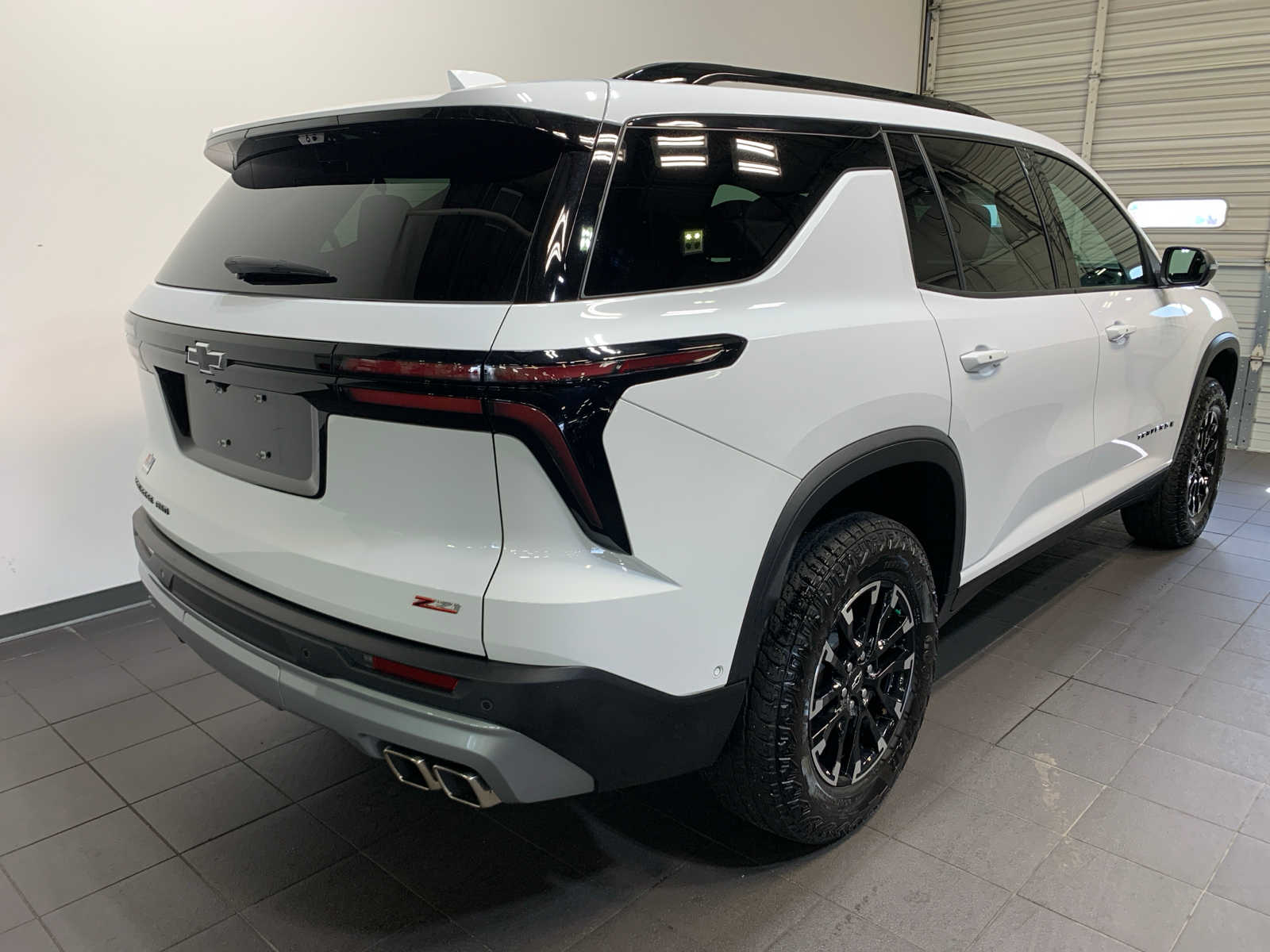 2024 Chevrolet Traverse Z71 photo 3