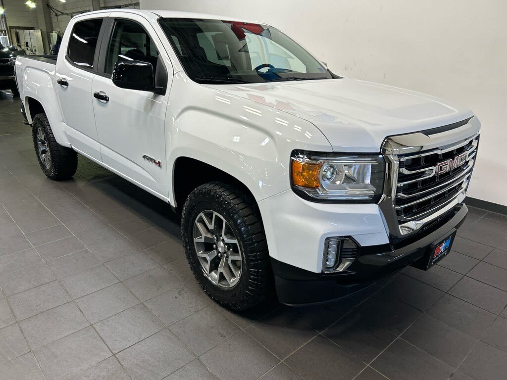 Used 2022 GMC Canyon 4WD AT4 w/Leather Crew Cab 128 Crew Cab 128