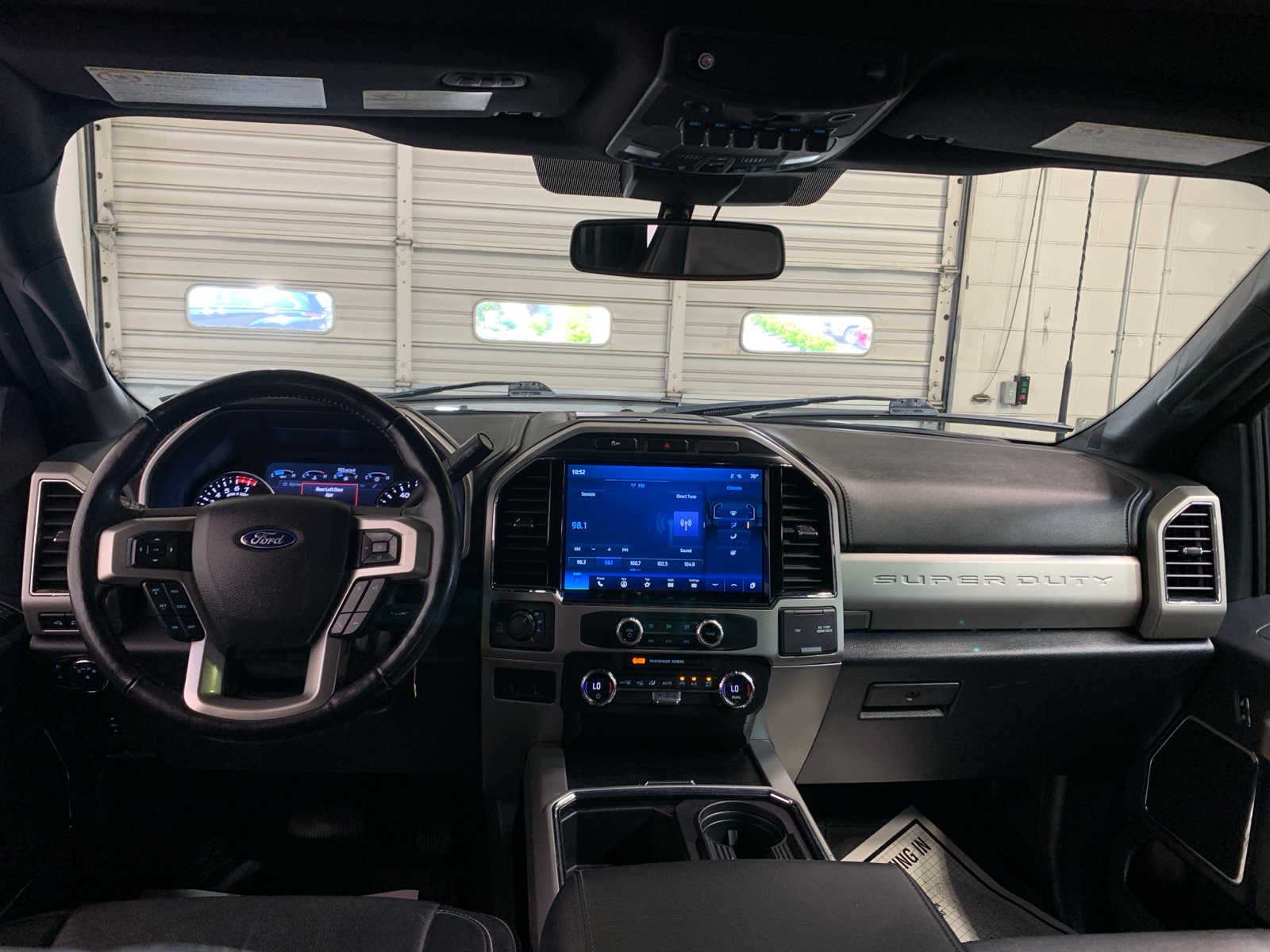 2022 Ford F-250 Lariat photo 4