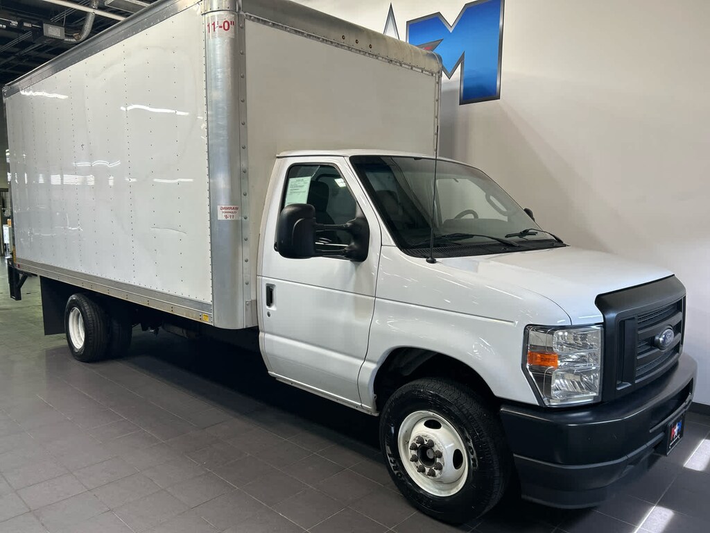 Used 2024 Ford E-Series Cutaway E-350 DRW 176 WB E-350 DRW 176 WB