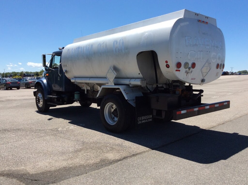 Used 1998 International 4700 Tank Truck