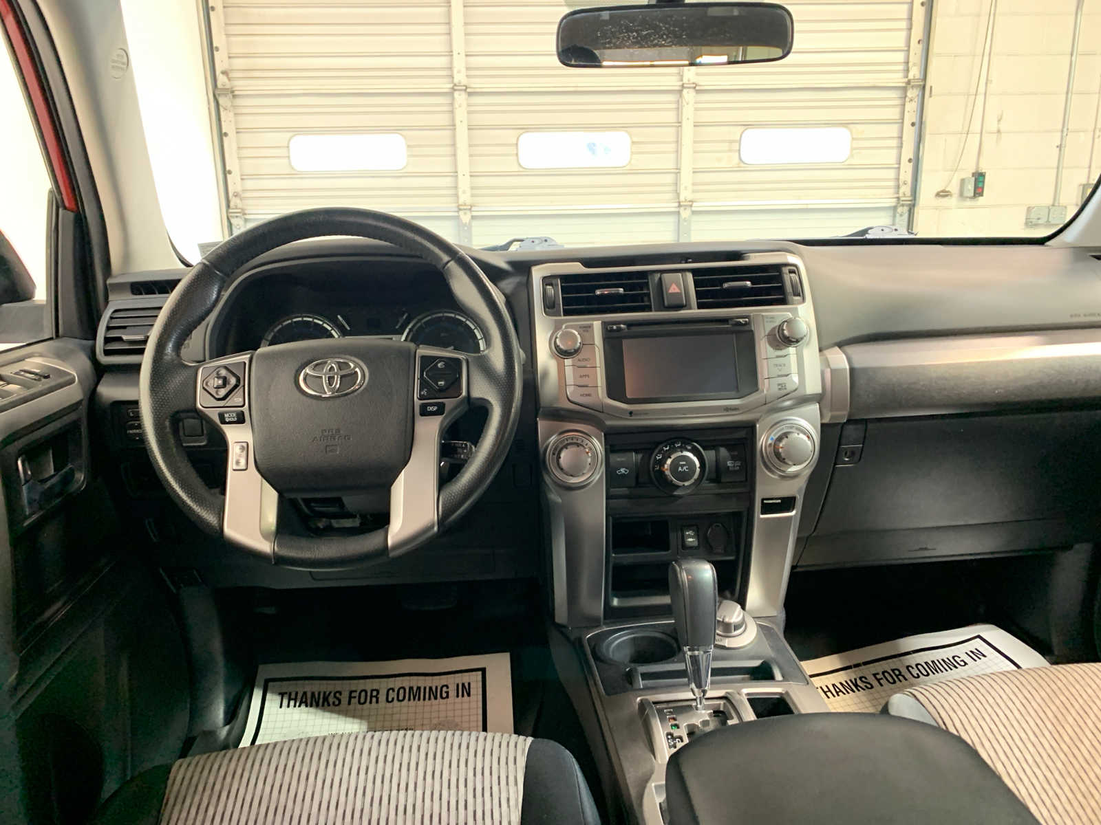 2015 Toyota 4Runner SR5 photo 4