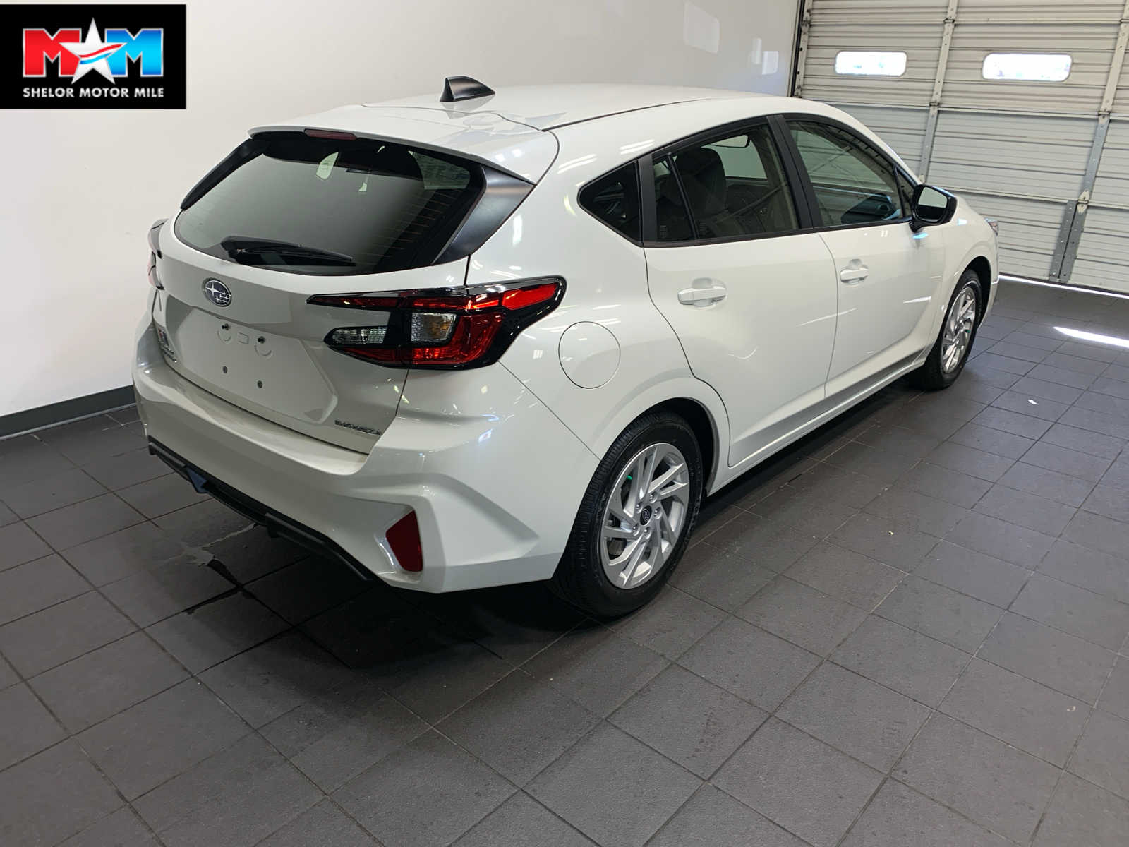 2025 Subaru Impreza Base photo 3