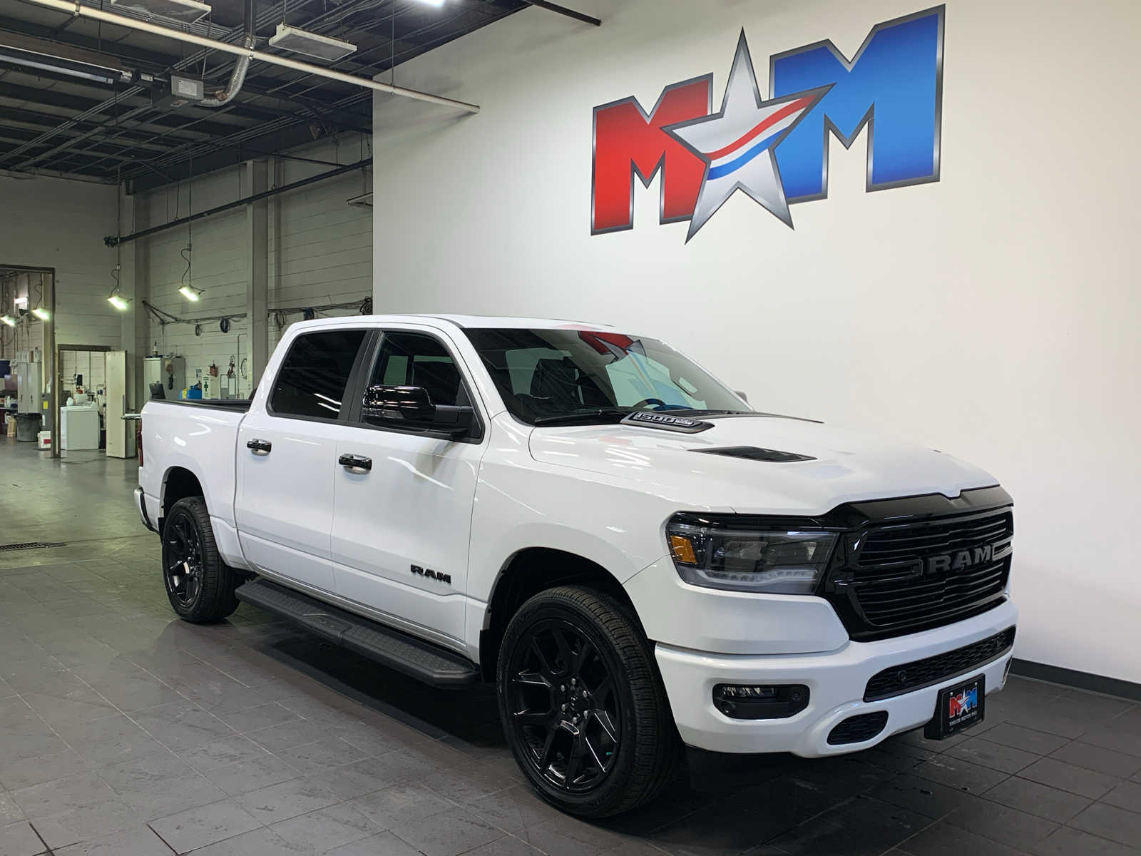 2023 Ram 1500 Laramie photo 3