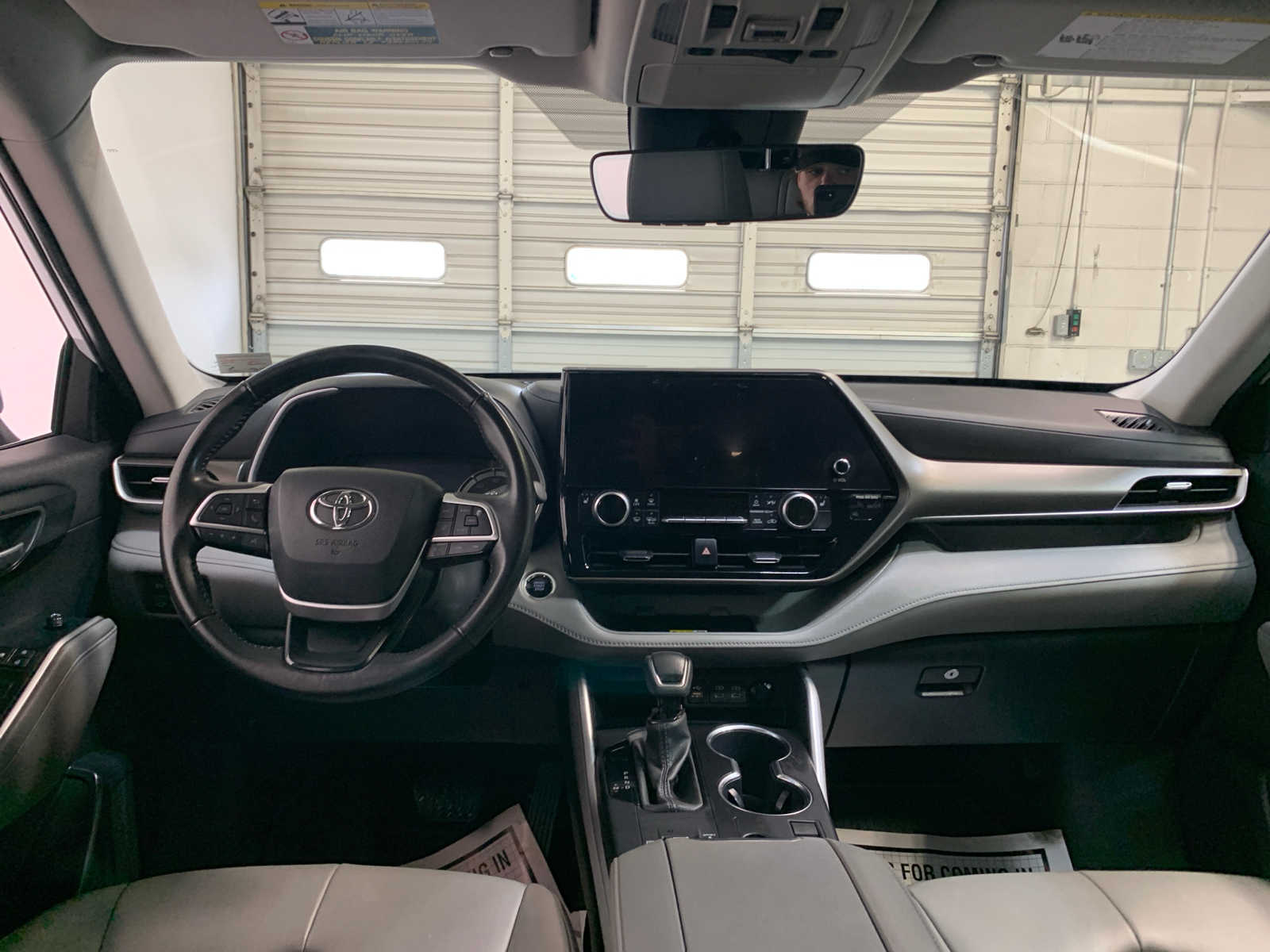 2023 Toyota Highlander XLE photo 4