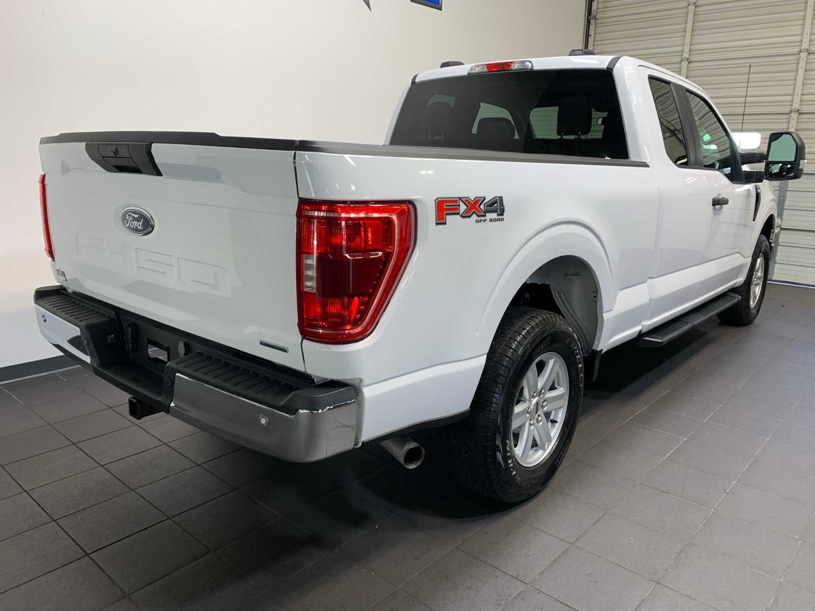 2023 Ford F-150 XL photo 3