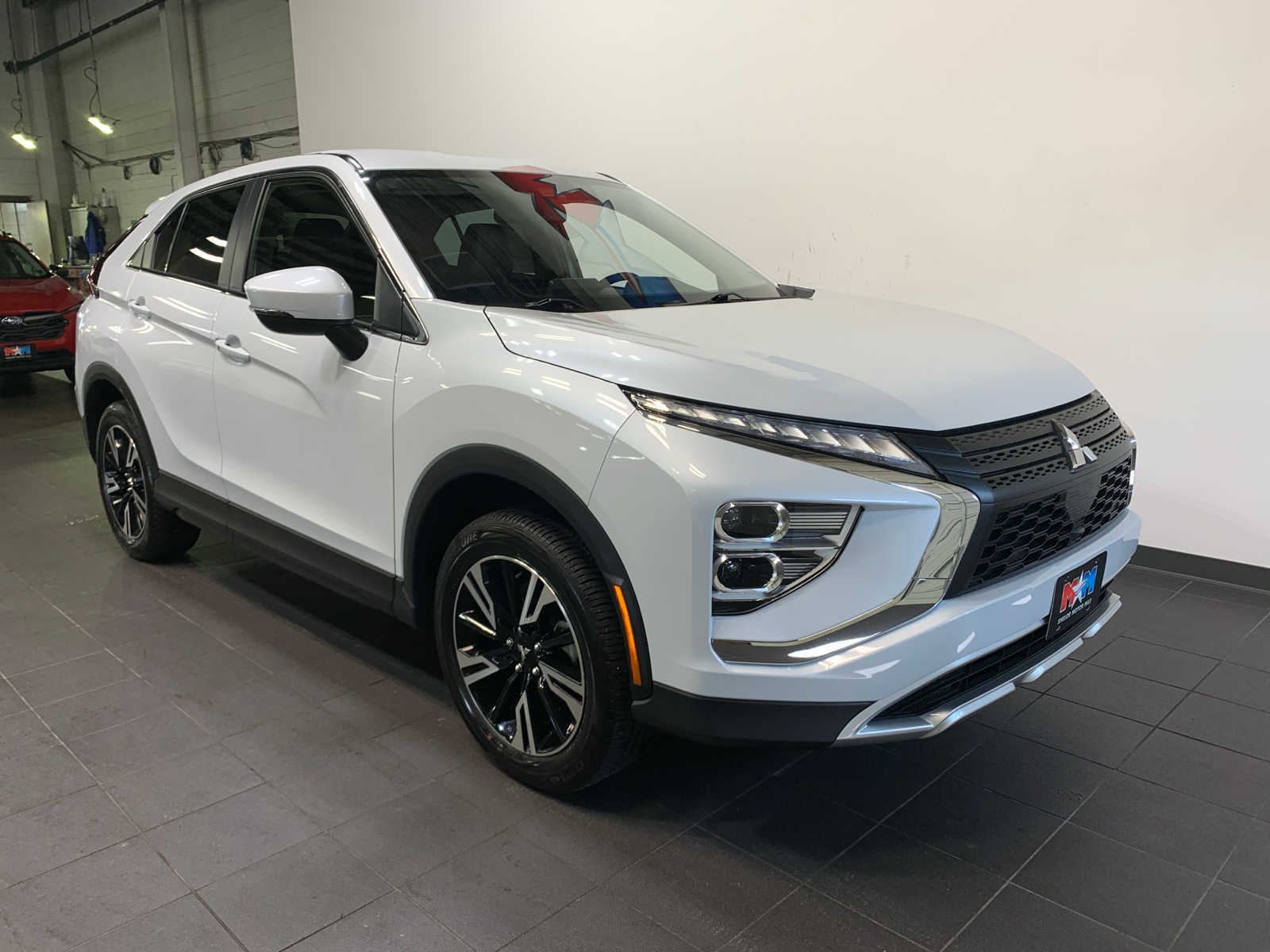 2024 Mitsubishi Eclipse Cross SE photo 2